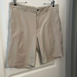 Dunning Men’s golf shorts size 36.